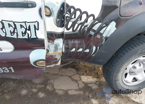 2011 Toyota Tacoma из США, поврежденный, VIN 5TFPX4EN6BX005073